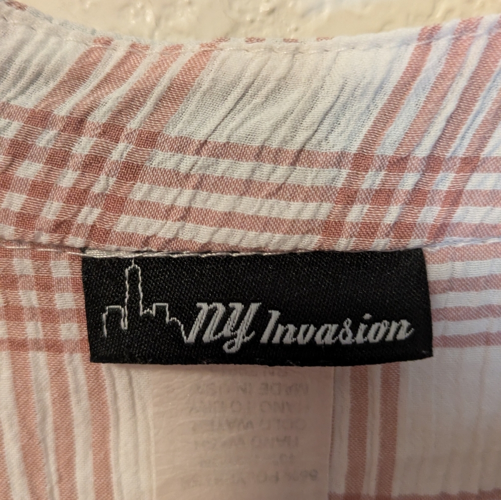 NY Invasion Red and White Plaid Sleeveless Blouse - Picture 4 of 5